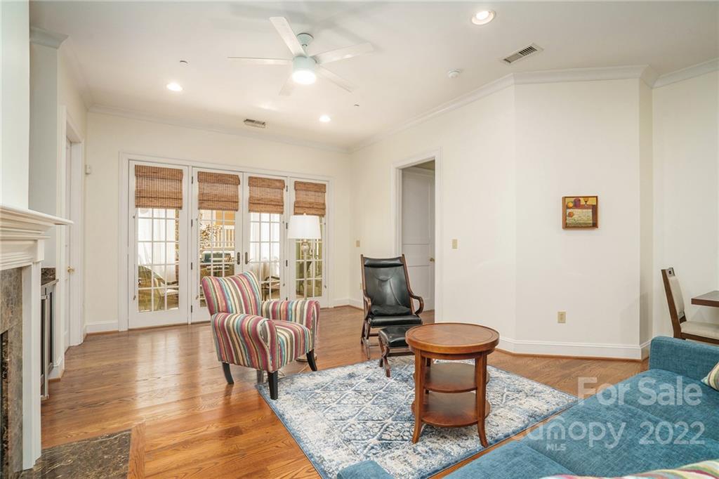 237 Queens Road, Unit 237 Charlotte, NC 28204 - Photo 14 of 29 Gallery Image 14