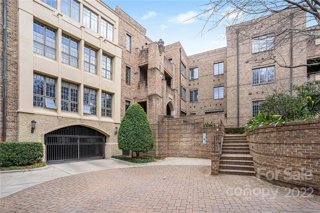 237 Queens Road, Unit 237 Charlotte, NC 28204 - Photo 2 of 29 Gallery Image 2