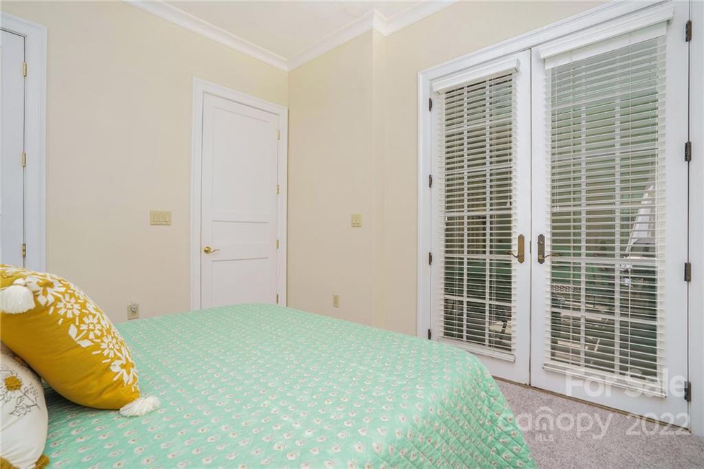 237 Queens Road, Unit 237 Charlotte, NC 28204 - Photo 23 of 29 Gallery Image 23