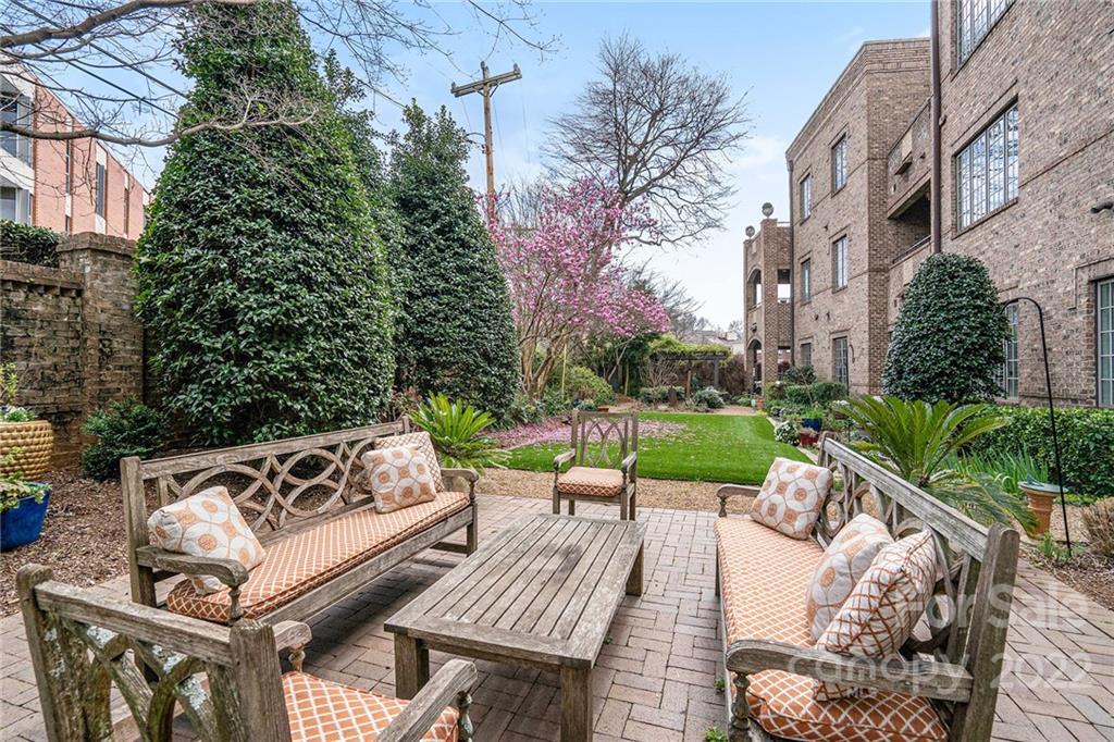 237 Queens Road, Unit 237 Charlotte, NC 28204 - Photo 25 of 29 Gallery Image 25