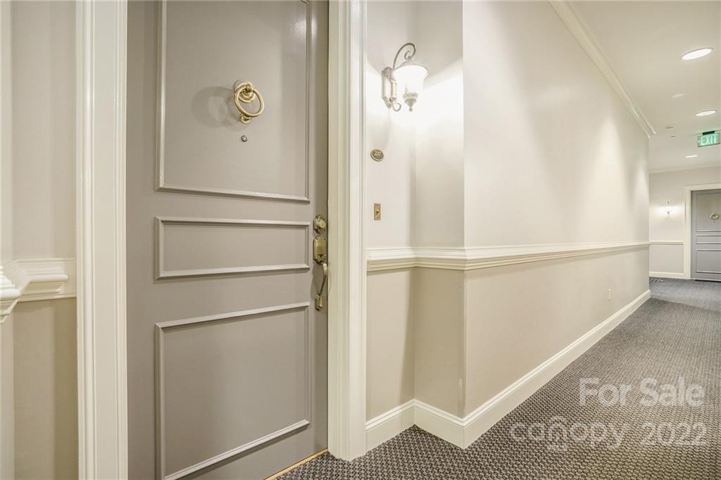 237 Queens Road, Unit 237 Charlotte, NC 28204 - Photo 5 of 29 Gallery Image 5