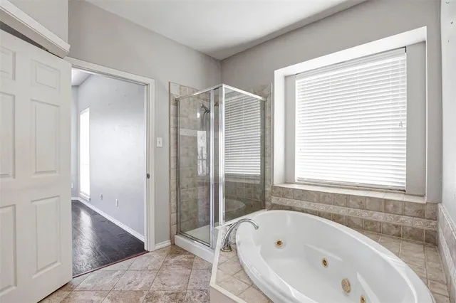 $2,700 | 820 Flagstone Drive, Burleson, TX 76028