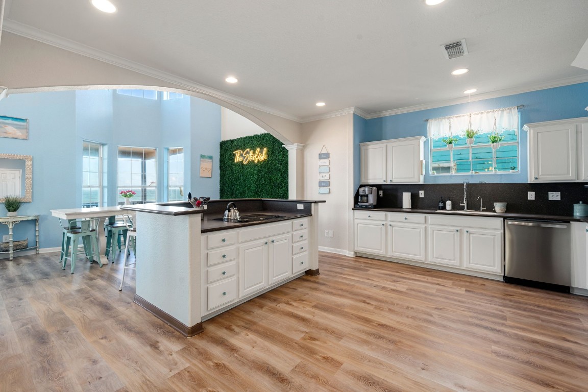 116 Starfish Street Surfside Beach, TX 77541 - Photo 18 of 49
