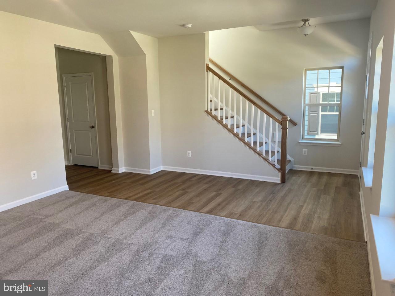 9320 Barnes Loop Manassas, VA 20110 - Photo 3 of 8