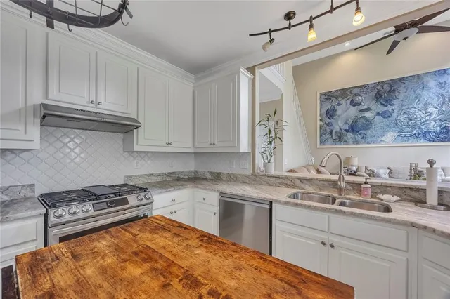 $575,000 | 225 Ruby Forest Parkway, Suwanee, GA 30024