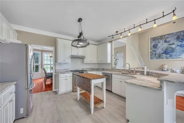 $575,000 | 225 Ruby Forest Parkway, Suwanee, GA 30024