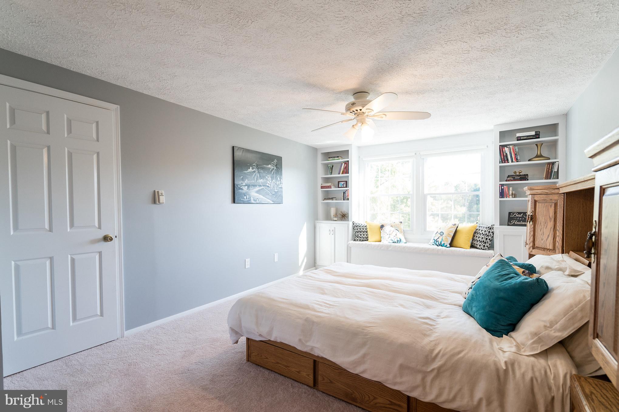 403 Rock Lodge Road Gaithersburg, MD 20877 - Photo 12 of 28 Loaded with natural light!