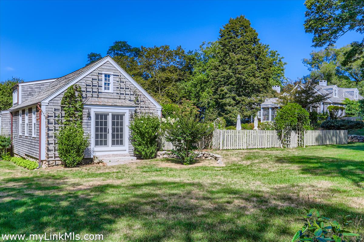 180 Pilot Hill Farm Road Vineyard Haven, MA 02568 - Photo 40 of 68