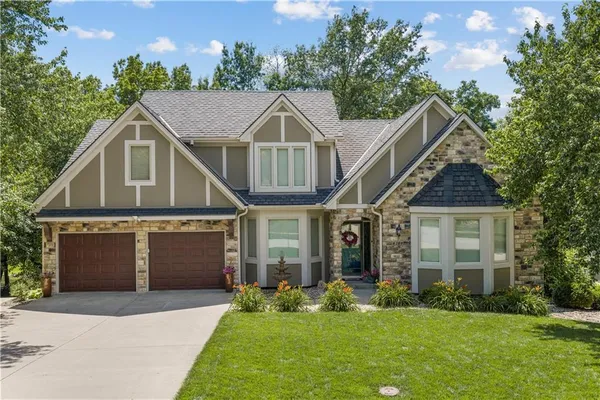 $825,000 | 4208 Northeast Courtney Drive, Lee's Summit, MO 64064