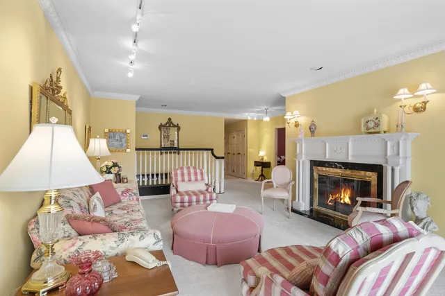 $645,000 | 3 Oak Brook Club Drive, Unit E207, Oak Brook, IL 60523