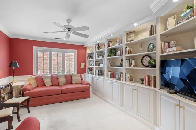 $645,000 | 3 Oak Brook Club Drive, Unit E207, Oak Brook, IL 60523