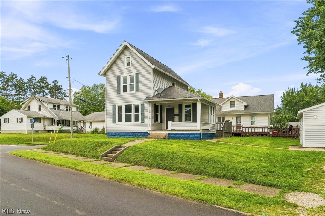 1342 Walnut Road Southwest Massillon, OH 44647 - Photo 3 of 29 Gallery Image 3