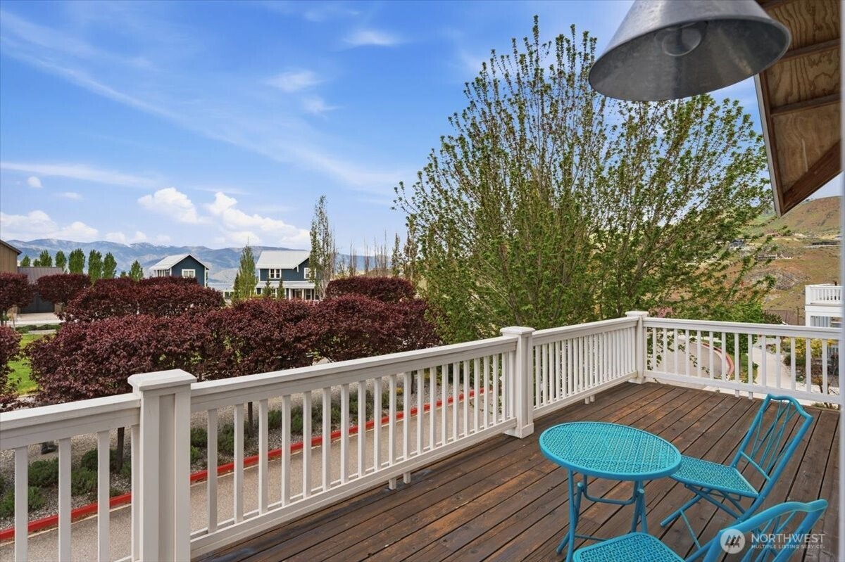 108 Jackrabbit Lane Chelan, WA 98816 - Photo 19 of 40 a view of a chair and table on the deck