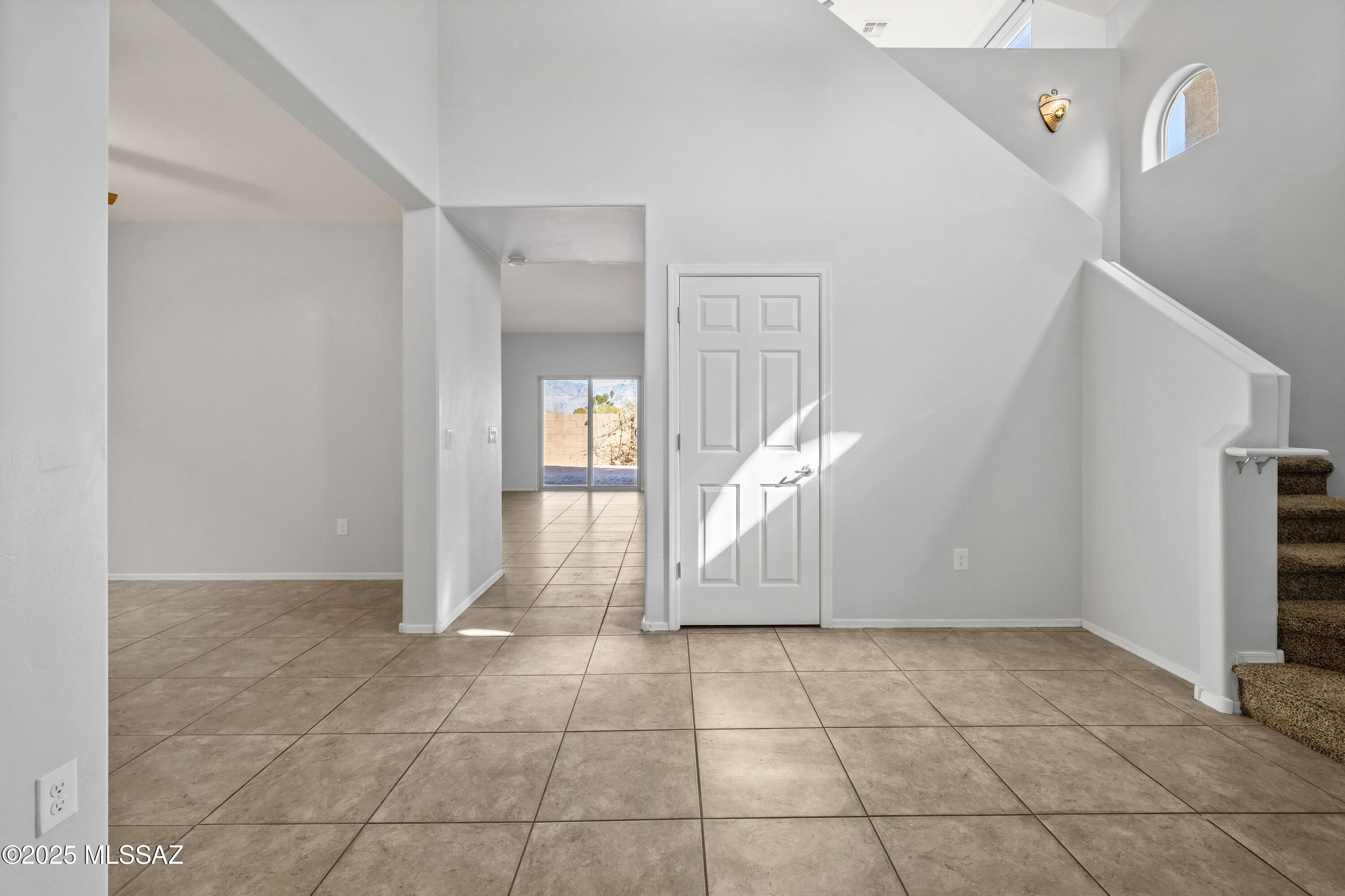 8889 East Abrams Loop Tucson, AZ 85710 - Photo 5 of 24