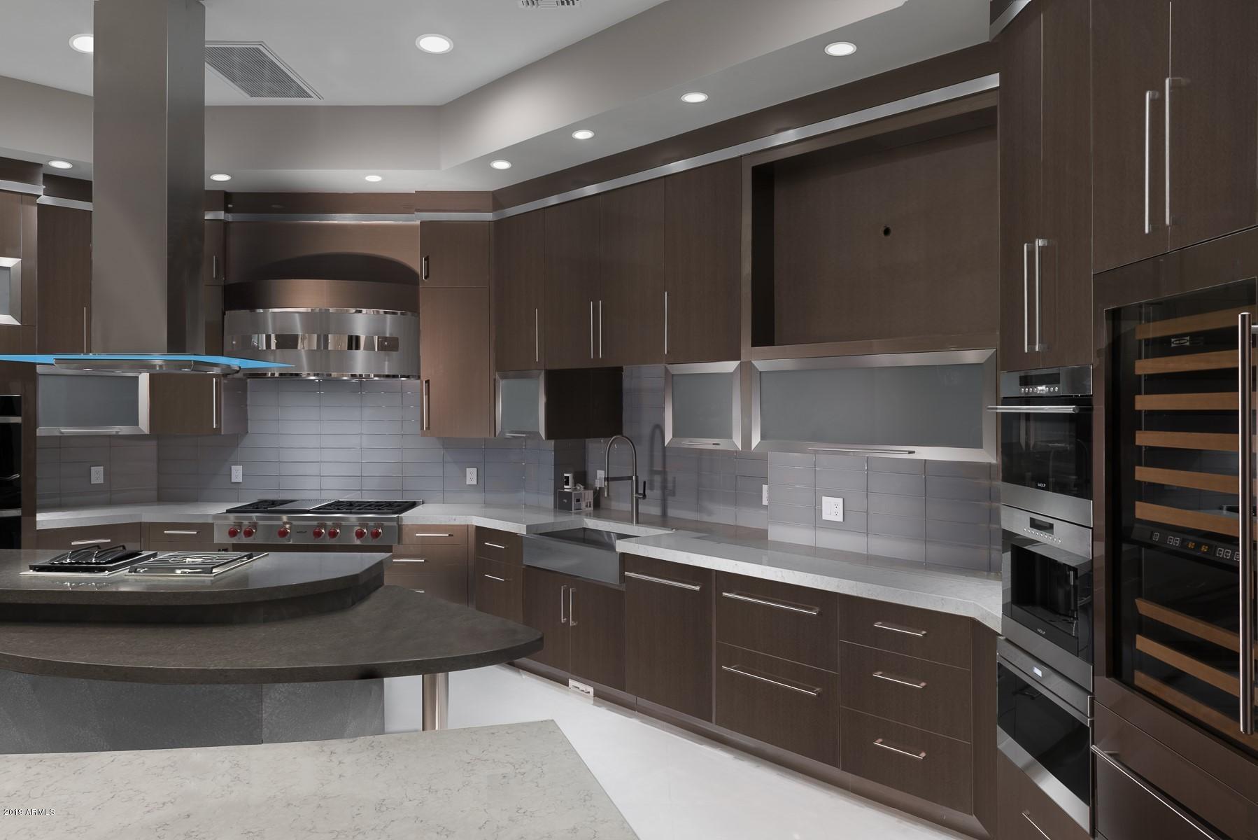 4825 East Roadrunner Road Paradise Valley, AZ 85253 - Photo 8 of 92 Roadrunner 3 kitchen looking at working