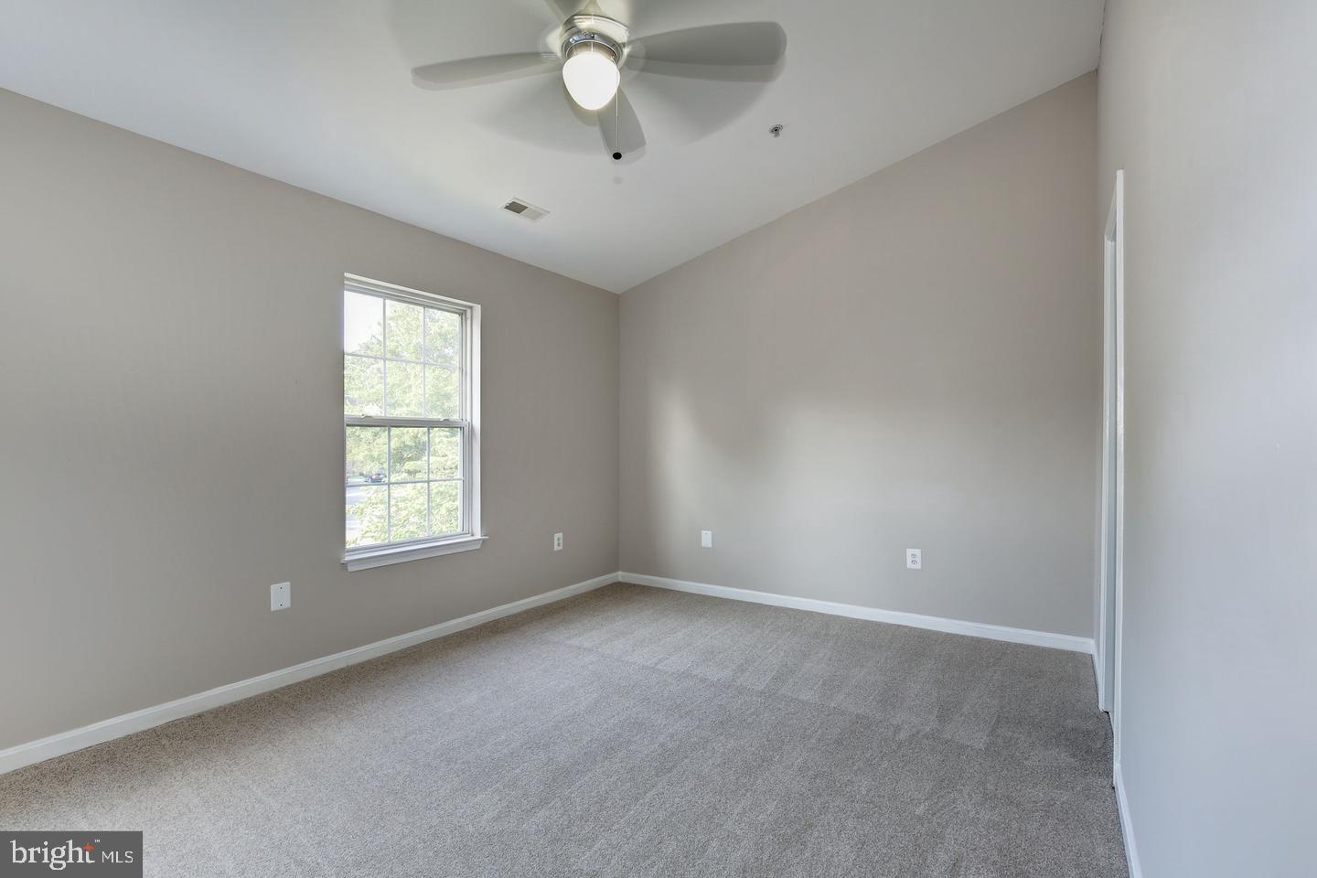 4719 Springmaid Lane Oxon Hill, MD 20745 - Photo 15 of 34