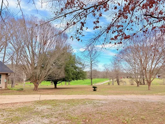 $265,000 | 211 Big Island Loop, Deville, LA 71328