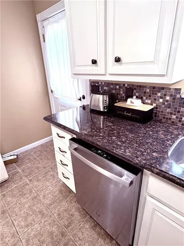 $265,000 | 211 Big Island Loop, Deville, LA 71328