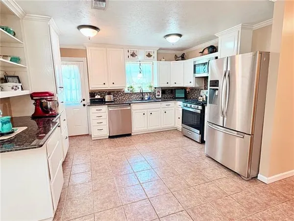 $259,000 | 211 Big Island Loop, Deville, LA 71328