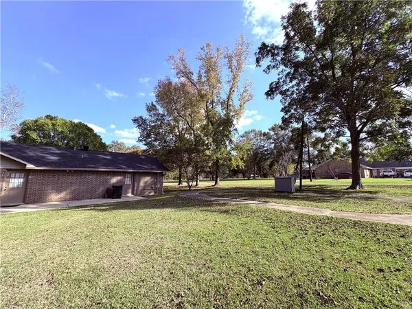 $259,000 | 211 Big Island Loop, Deville, LA 71328