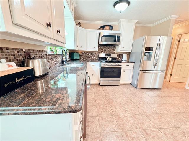 211 Big Island Loop Deville, LA 71328 - Photo 8 of 58