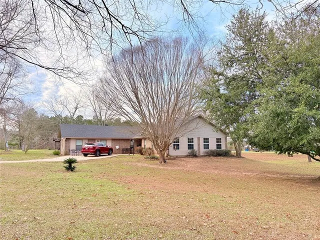 $265,000 | 211 Big Island Loop, Deville, LA 71328