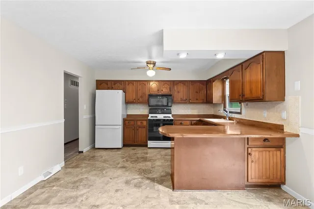 $299,500 | 63 Glendale Drive, Glen Carbon, IL 62034