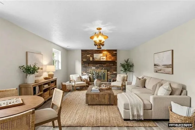 $299,500 | 63 Glendale Drive, Glen Carbon, IL 62034