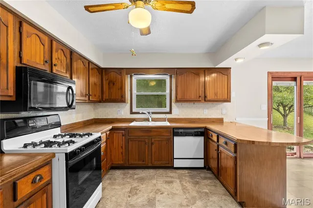 $299,500 | 63 Glendale Drive, Glen Carbon, IL 62034