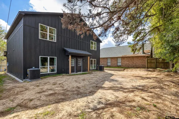 $1,800 | 13366 Garden Lake Road, Tyler, TX 75703