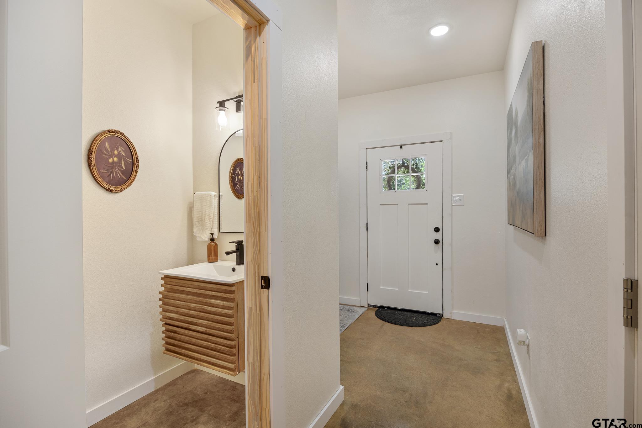 13366 Garden Lake Road Tyler, TX 75703 - Photo 5 of 28