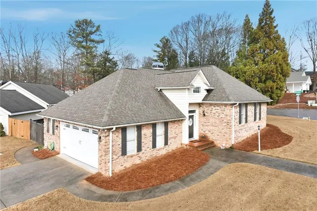 $469,900 | 1520 Woodland Way, Gainesville, GA 30501