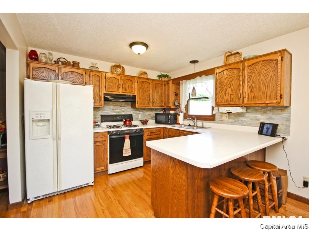 2724 Cheshire Road Springfield, IL 62703 - Photo 14 of 36