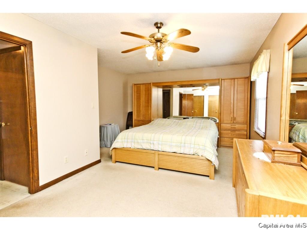 2724 Cheshire Road Springfield, IL 62703 - Photo 20 of 36