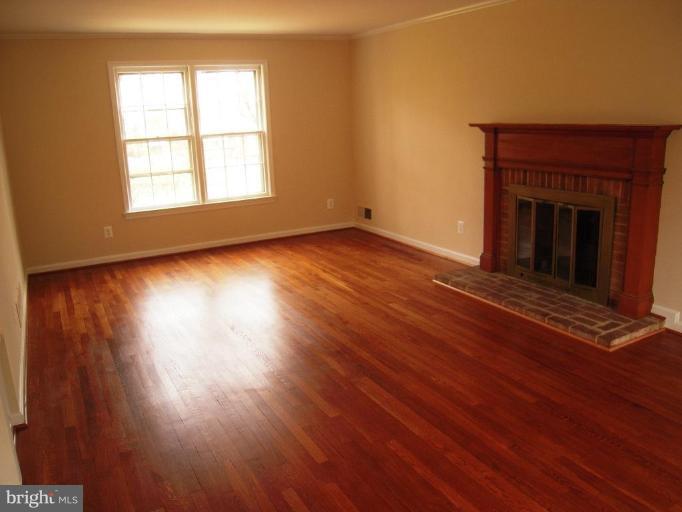 1003 Arcola Avenue Silver Spring, MD 20902 - Photo 5 of 13 Living Room