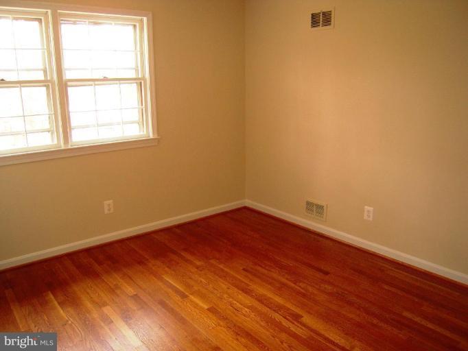 1003 Arcola Avenue Silver Spring, MD 20902 - Photo 9 of 13 Bedroom #4