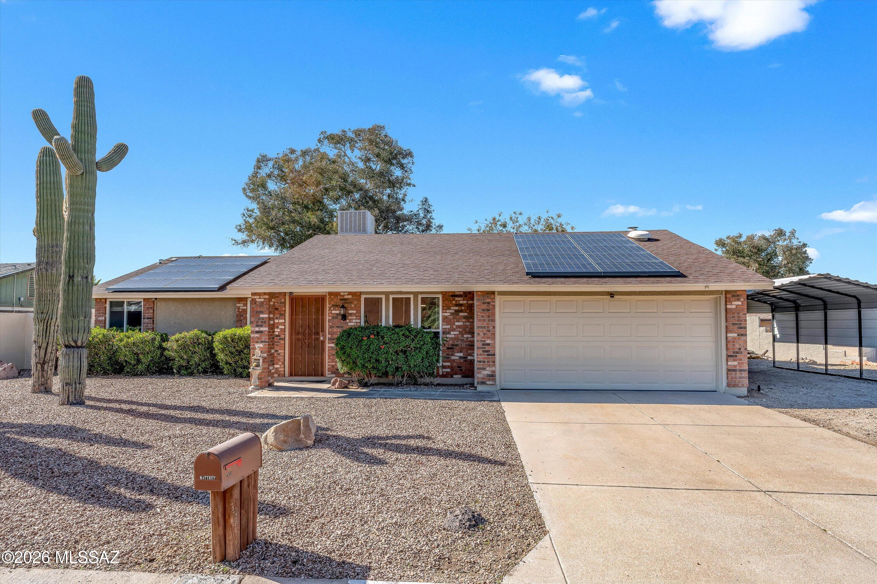 7531 North Juniper Road Tucson, AZ 85741 - Photo 1 of 27 01-7531-35