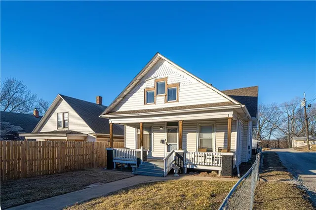 $109,900 | 2307 Mitchell Avenue, St. Joseph, MO 64507