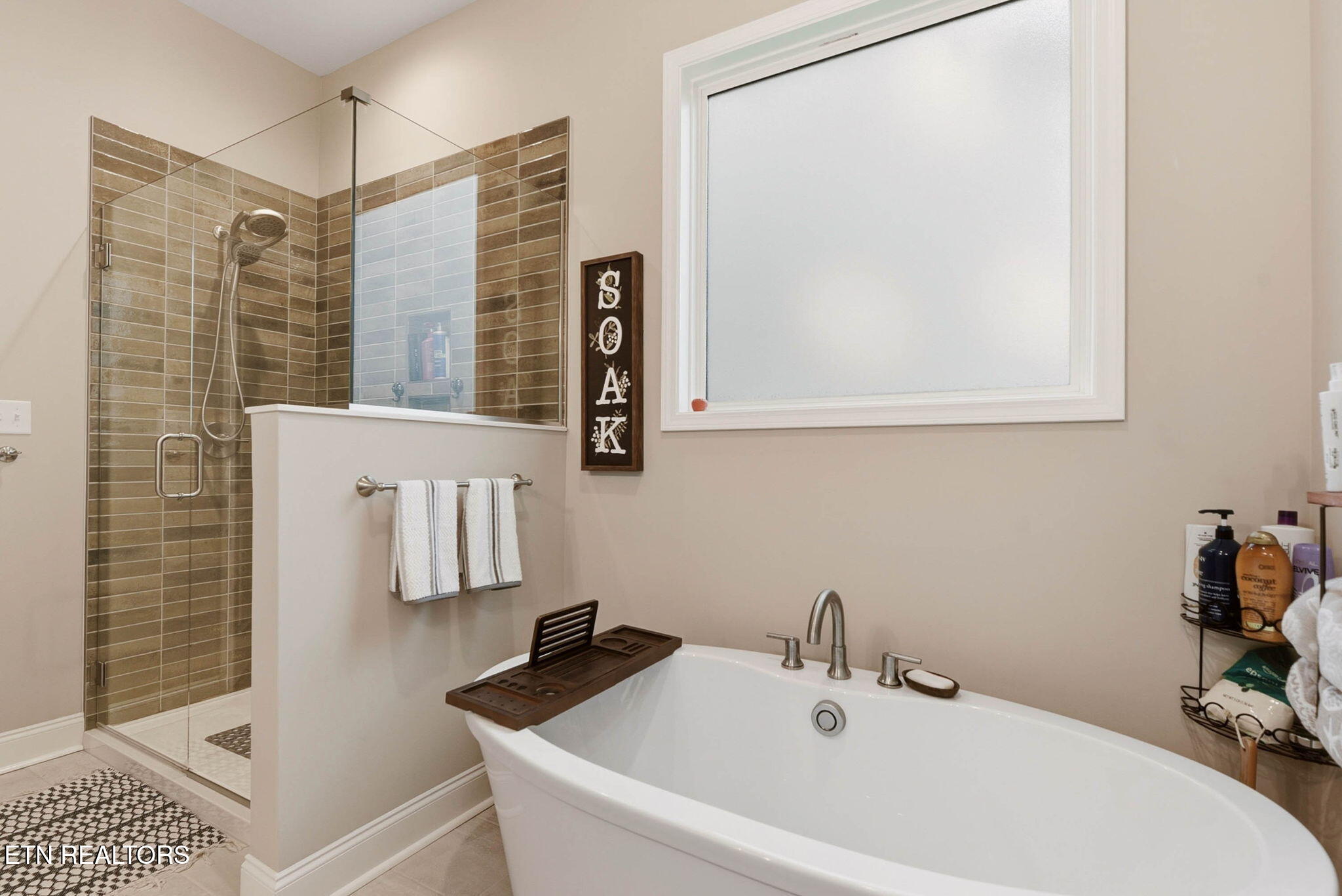 12142 Signal View Road Knoxville, TN 37932 - Photo 24 of 48 24-web-or-mls-SgnlVw12142 (59)