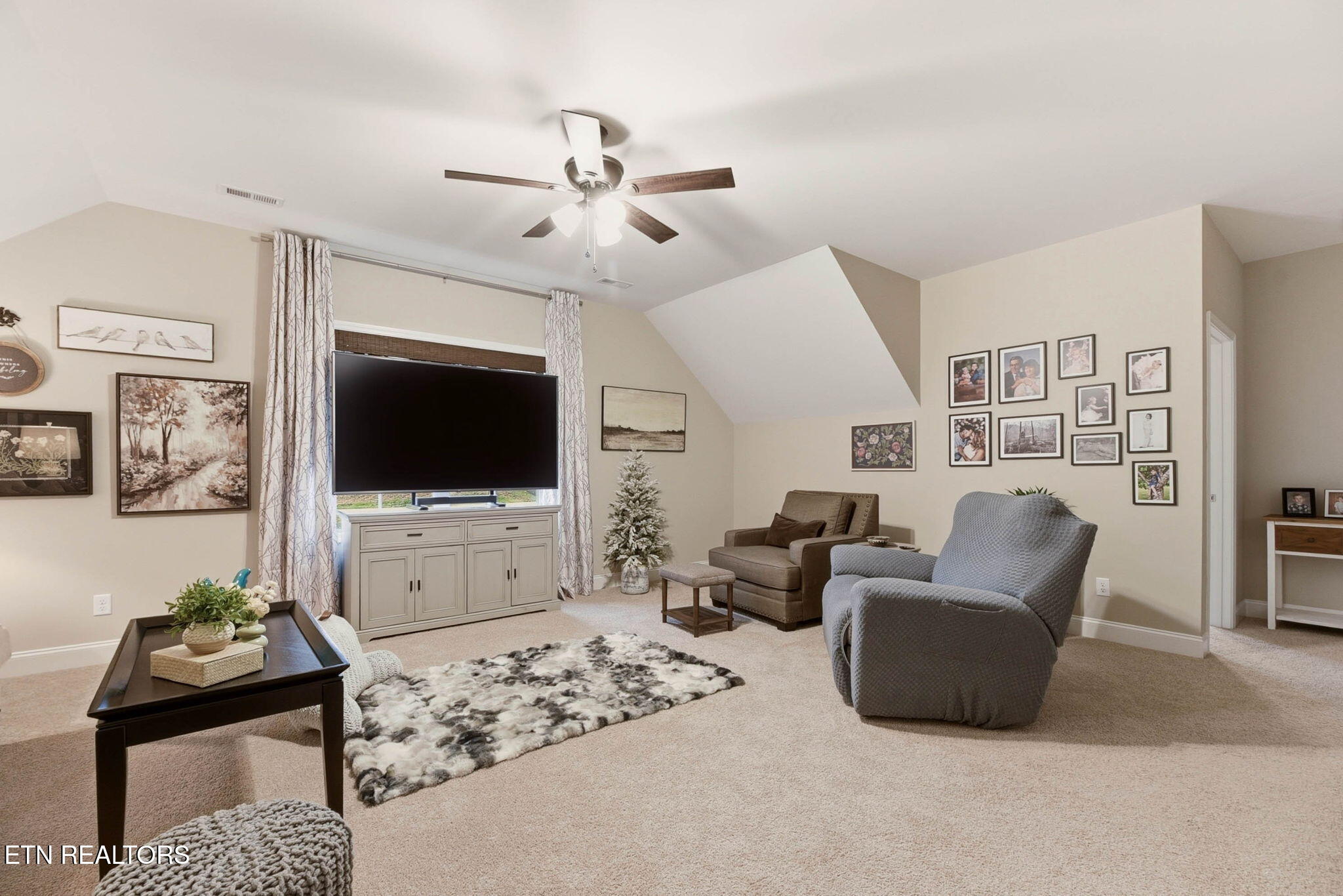 12142 Signal View Road Knoxville, TN 37932 - Photo 31 of 48 31-web-or-mls-SgnlVw12142 (116)