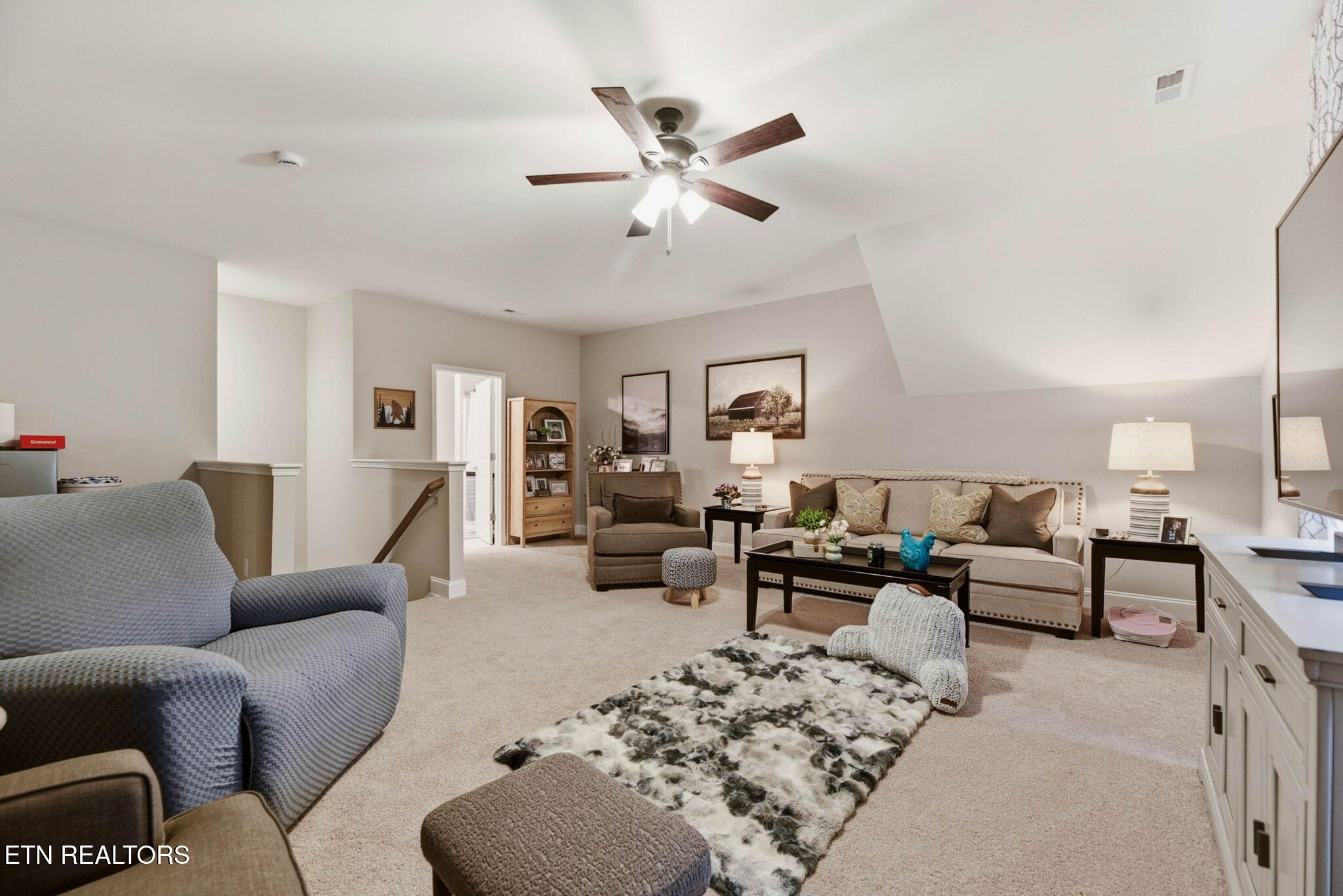 12142 Signal View Road Knoxville, TN 37932 - Photo 32 of 48 32-web-or-mls-SgnlVw12142 (119)