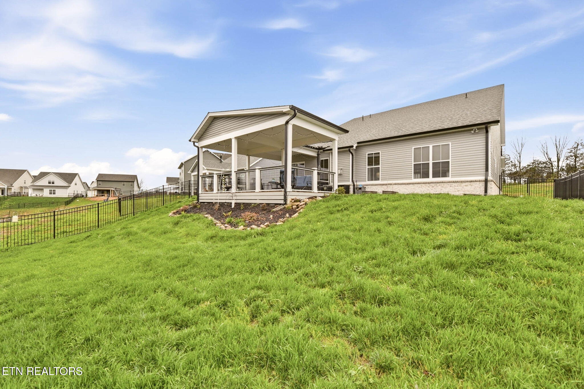 12142 Signal View Road Knoxville, TN 37932 - Photo 47 of 48 47-web-or-mls-SgnlVw12142 (14)