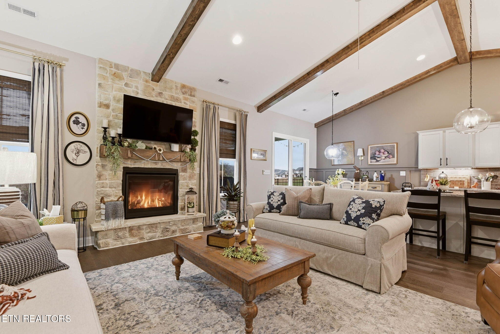 12142 Signal View Road Knoxville, TN 37932 - Photo 9 of 48 9-web-or-mls-SgnlVw12142 (68)_with_fire