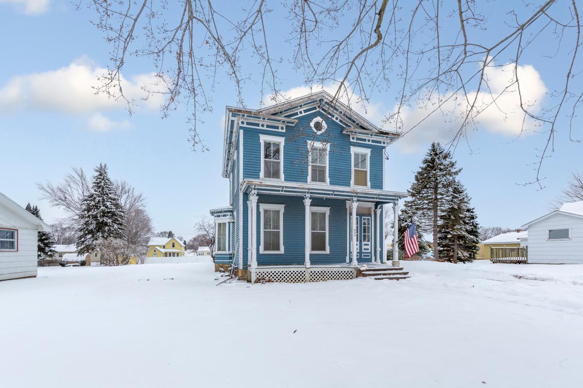 205 2nd Street Southwest Pine Island, MN 55963 - Photo 3 of 42