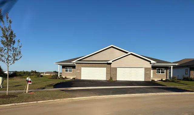 $395,000 | 2039 Isabella Lane, Minooka, IL 60447