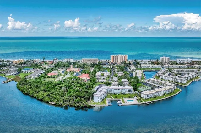 $3,000 | 534 Sutton Place, Longboat Key, FL 34228