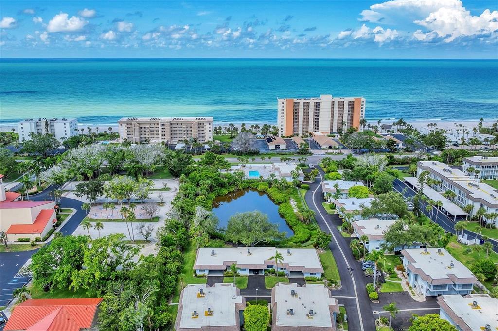 534 Sutton Place Longboat Key, FL 34228 - Photo 23 of 47