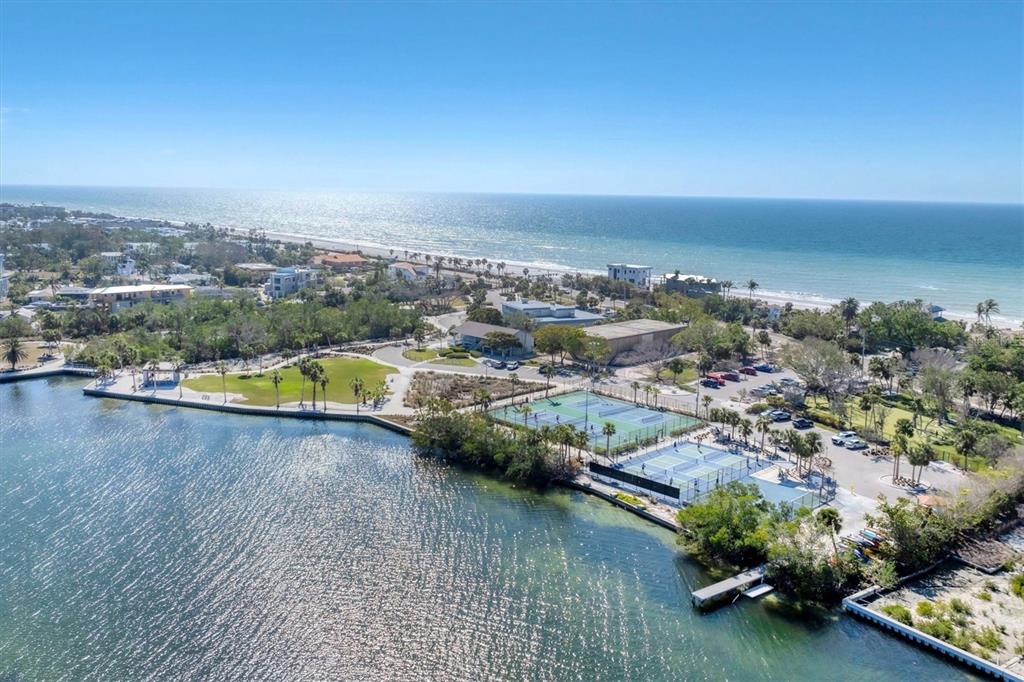 534 Sutton Place Longboat Key, FL 34228 - Photo 39 of 47 an aerial view of a city