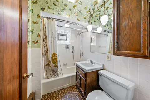 $330,000 | 3130 North Monitor Avenue, Chicago, IL 60634