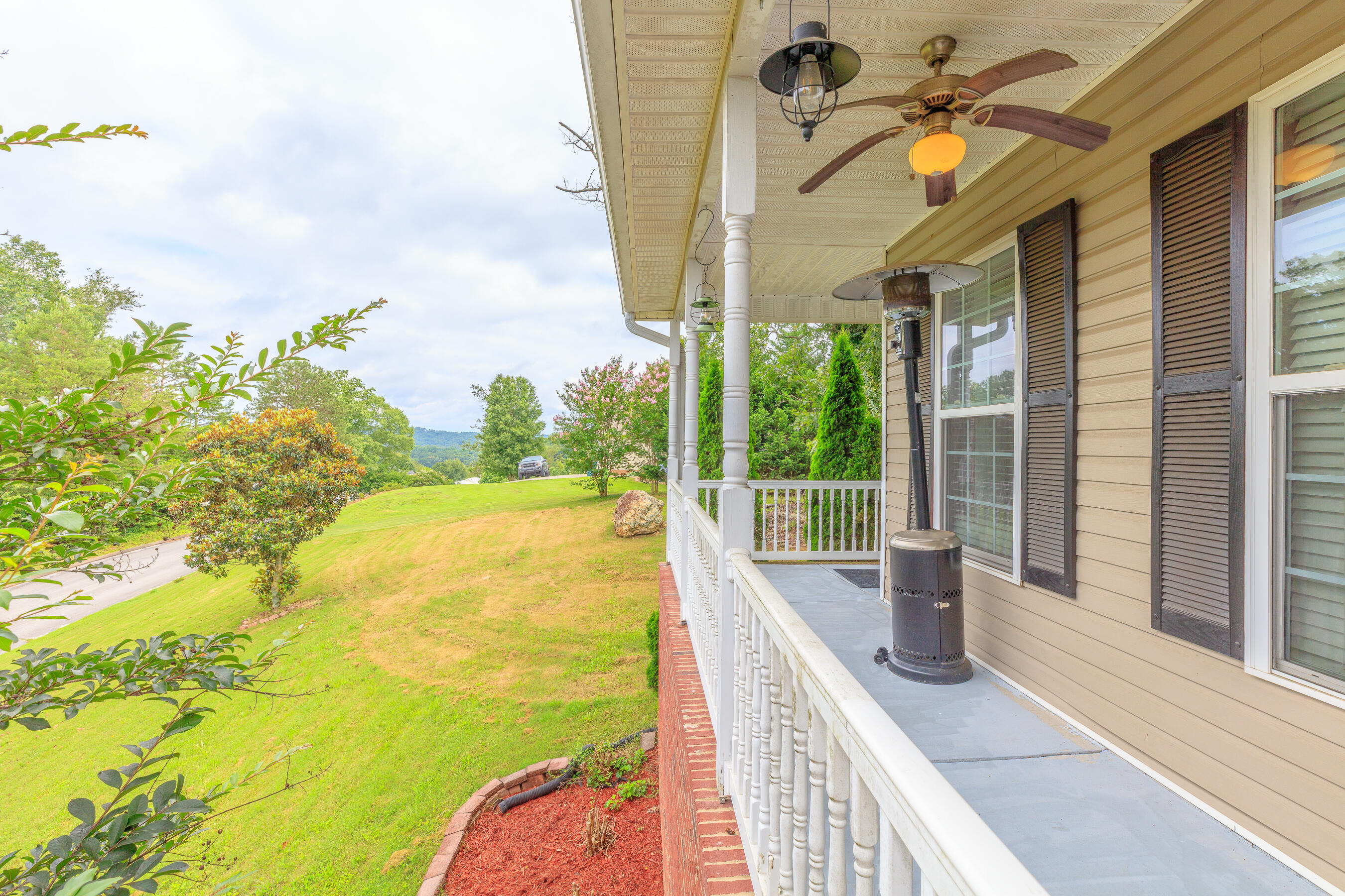 199 Falcons View Drive Ringgold, GA 30736 - Photo 3 of 54 199 Falcons View HD-13